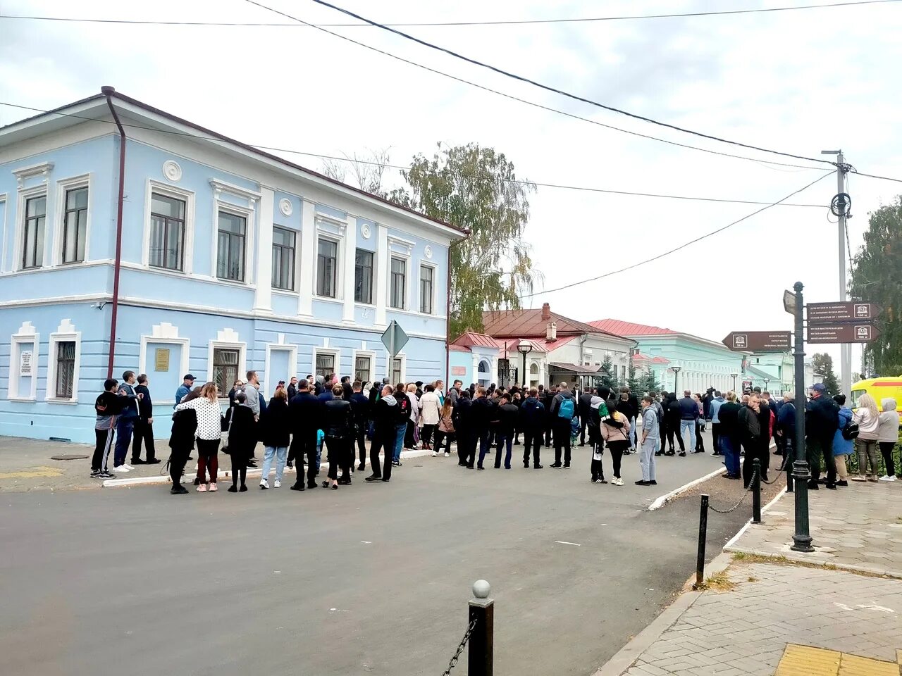 Елабуга центр города. Шишкинские пруды елабуга. Елабуга татарстан. Главная улица елабуги. Татарстан елабуга природа.