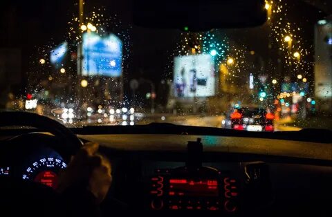 Картинка в машине ночью