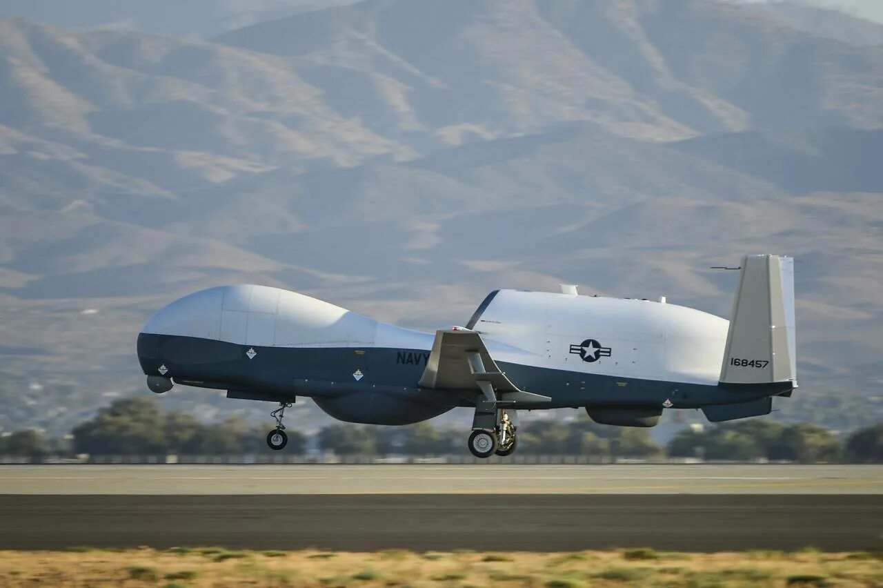 Бпла rq-21 в проекциях. Mq-1c gray eagle uav. Бпла mq-1 predator. Бпла mq-1 predator. General atomics mq-9 reaper.