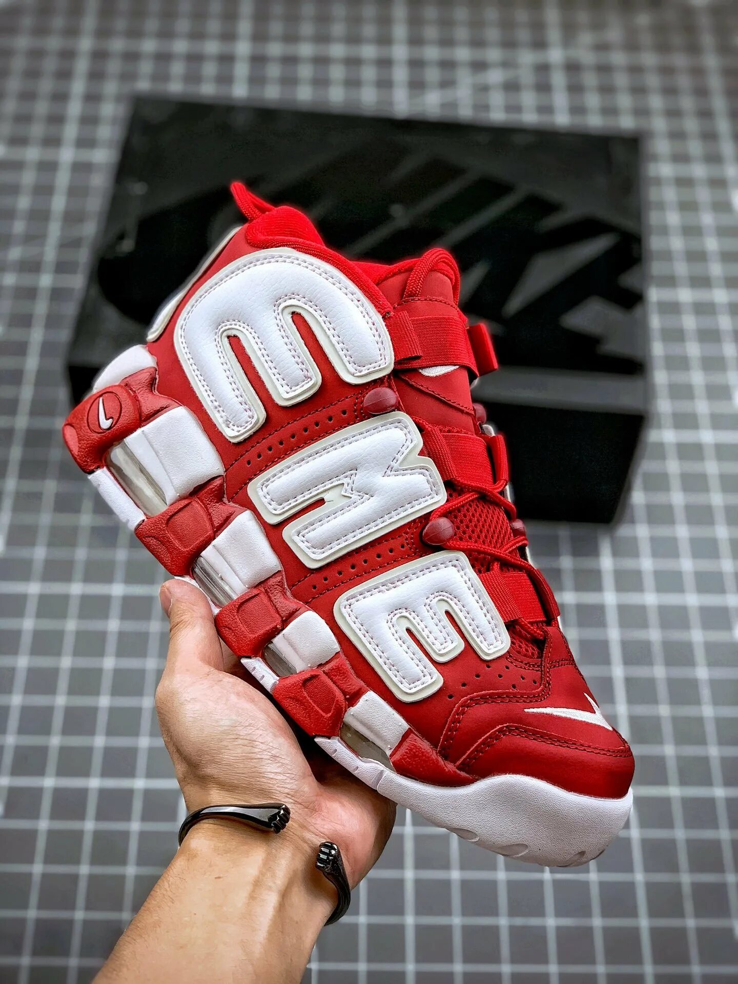 Найк Суприм аптемпо. Кроссовки Nike Air more Uptempo ‘96. Nike Air more Uptempo x Supreme. Nike Air more Uptempo красные.