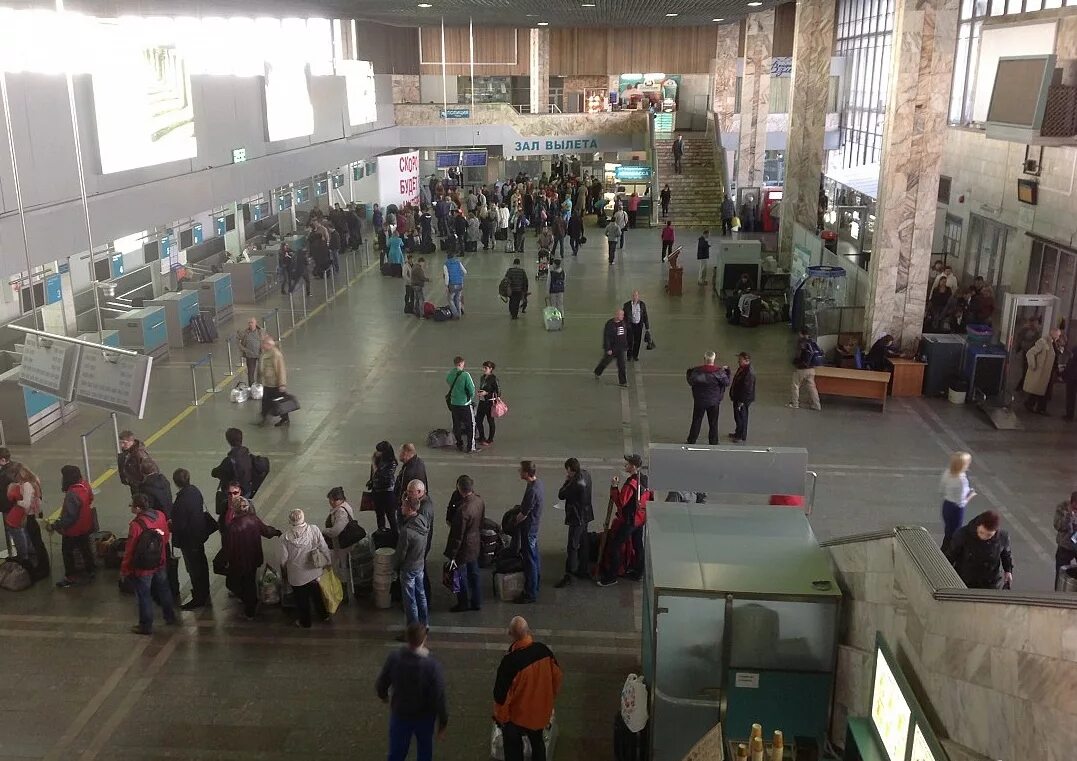 Аэропорт хабаровск сегодня. Аэропорт хабаровск новый. Хабаровск хабаровск новый аэропорт. Аэропорт хабаровск новый. Аэровокзал хабаровск.