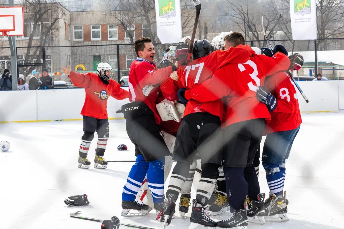 Хоккеисты выигравшие кубок. Авангард обладатель кубка гагарина. Цска обладатель кубка гагарина 2022. Авангард обладатель кубка гагарина 2021. Кубок стэнли 2022.