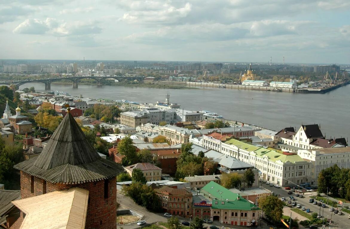 Нижегородский кремль (1508- 1515). Нижний новгород с птичьего полета. Наивысшая точка нижнего новгорода. Чкаловская лестница нижний новгород. Коромыслова башня нижегородского кремля легенды.