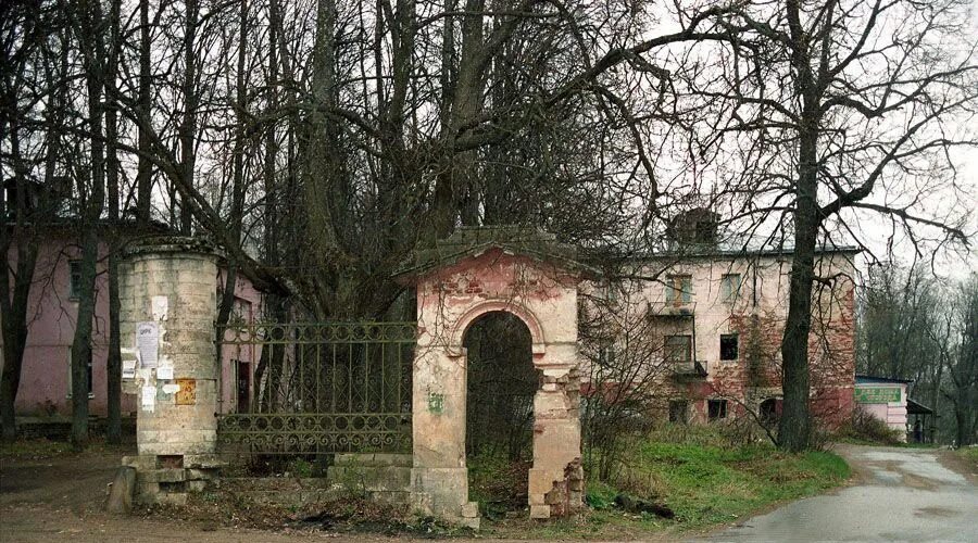 Усадьба староникольское в первомайском. Старо-никольское усадьба первомайское. Усадьба старо-никольское. Староникольское первомайское поселение. Первомайское музей компартии китая.