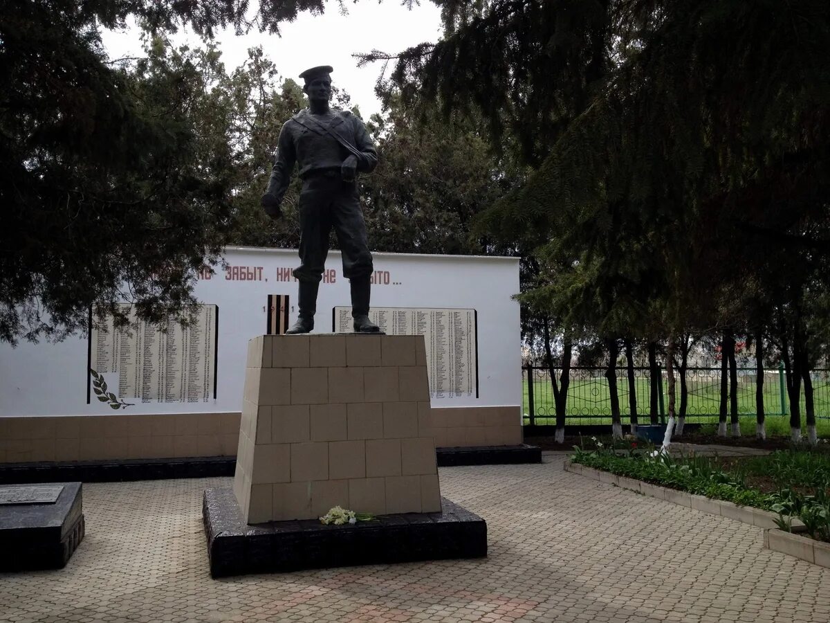 , 7,. Армянск центр города. Симферопольская 8 армянск. Г армянск республика крым. Hollywood армянск снаружи.