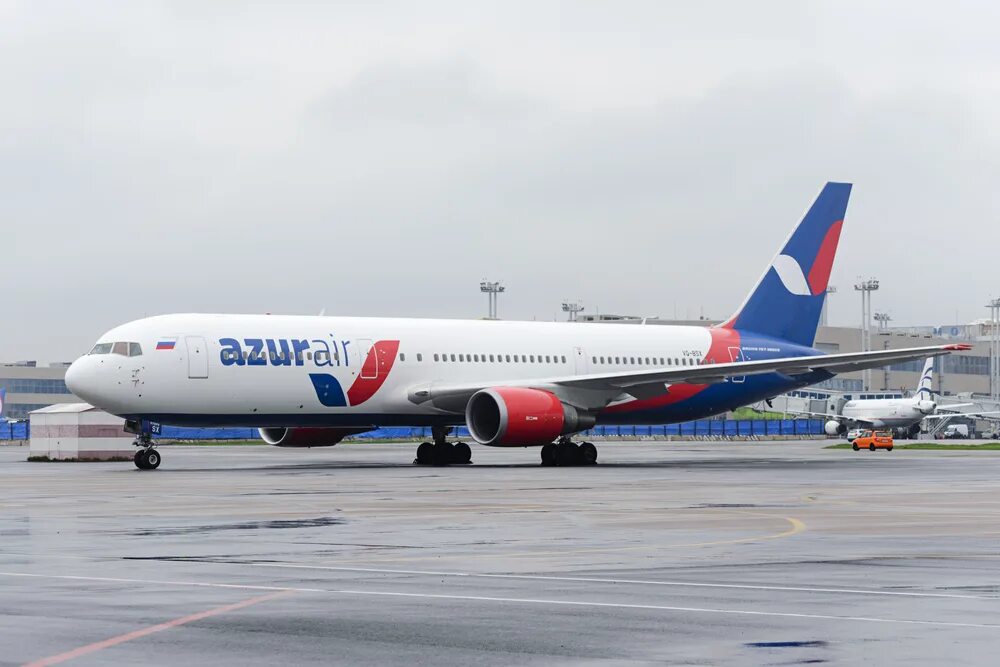 Азур эйр москва пхукет. 767 -300 azur на кубу. boeing 767-300 azur air рейс в турцию. азур эйр чартер. азур эйр доминикана самолет.