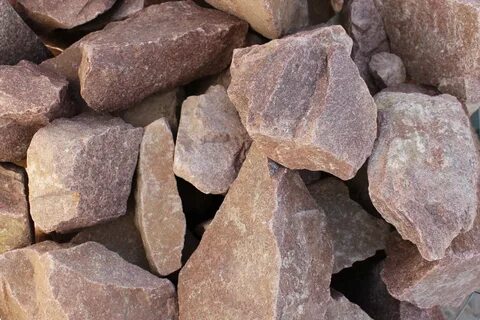 Зубчатый камень