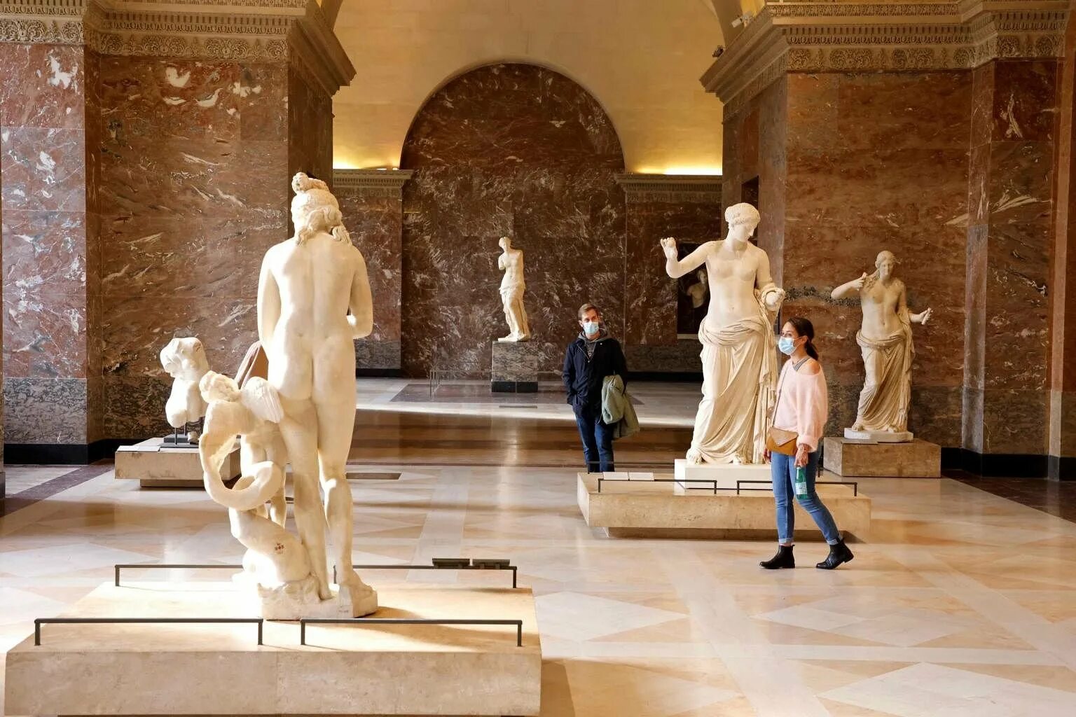 Давид лувр скульптура. Франция лувр скульптуры. Лувр ясон статуя. Лувр скульптуры. Лувр музей статуи.