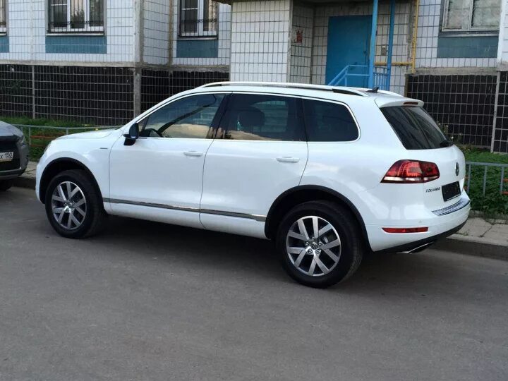 Фольксваген туарег 3.0 купить. Volkswagen Touareg 2014 белый. Volkswagen Touareg Edition x. Фольксваген Туарег белый 2014. Volkswagen Touareg NF Edition x.