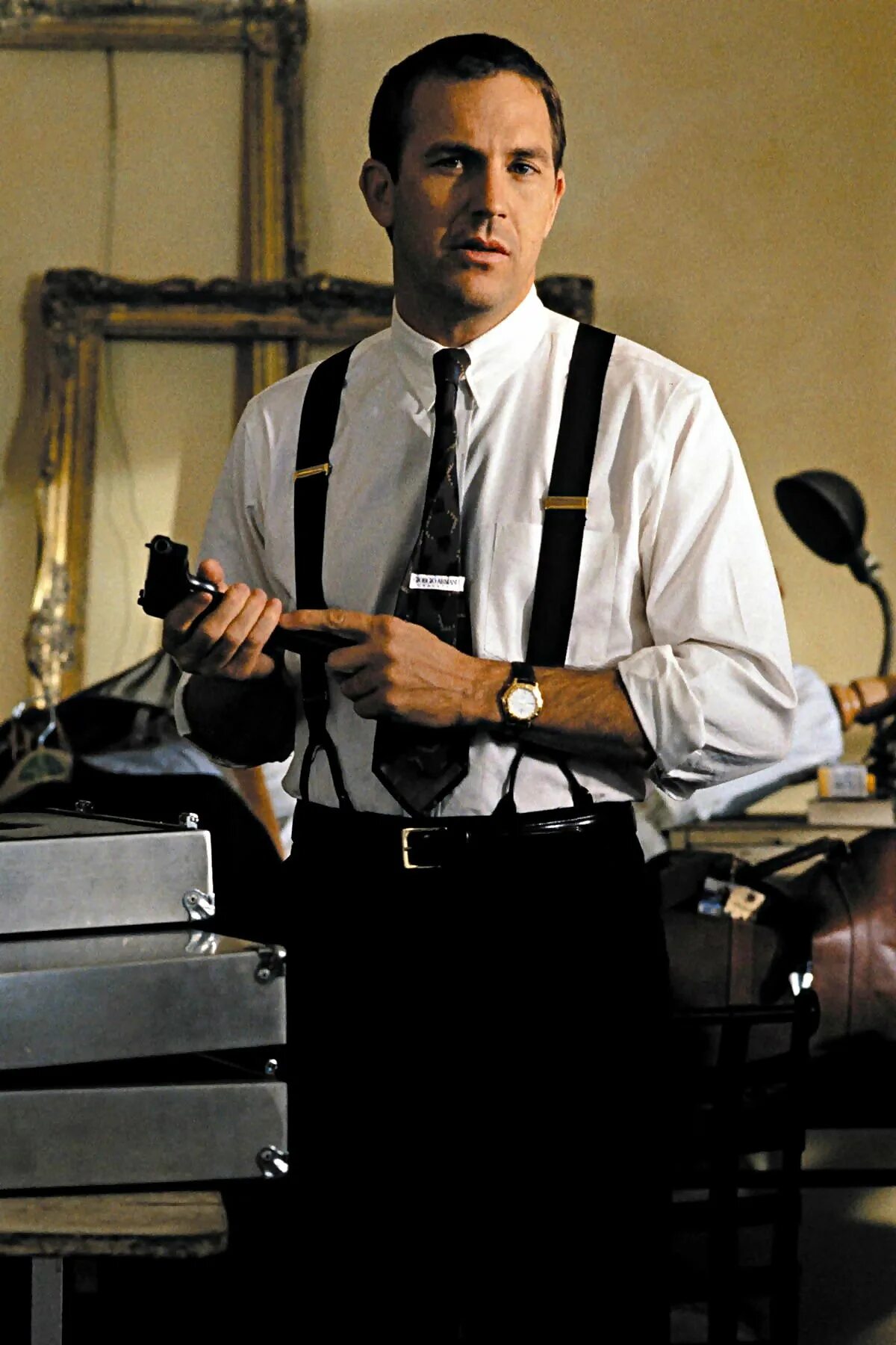 Райан рейнольдс телохранитель жены киллера. Главный герой телохранители. Кевин костнер охранник. Райан рейнольдс телохранитель киллера. Телохранитель киллера фильм.