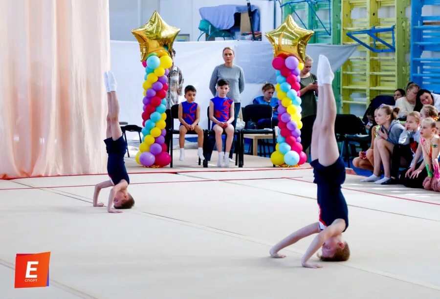 академический район екатеринбург акробатика. сазонова анастасия сергеевна спортивная акробатика. каприоль екатеринбург спортивная акробатика. акробатика в екатеринбурге. соревнования по акробатике в екатеринбурге.
