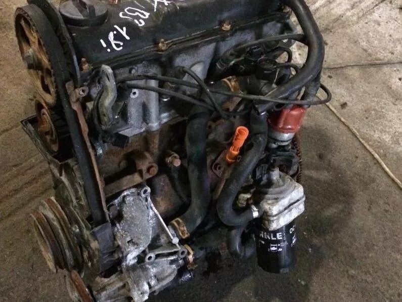 фольксваген б 3 двигатель 2 е. 8 abs двигатель 1994. двигатель rf 1. 8. 8 двигатель.