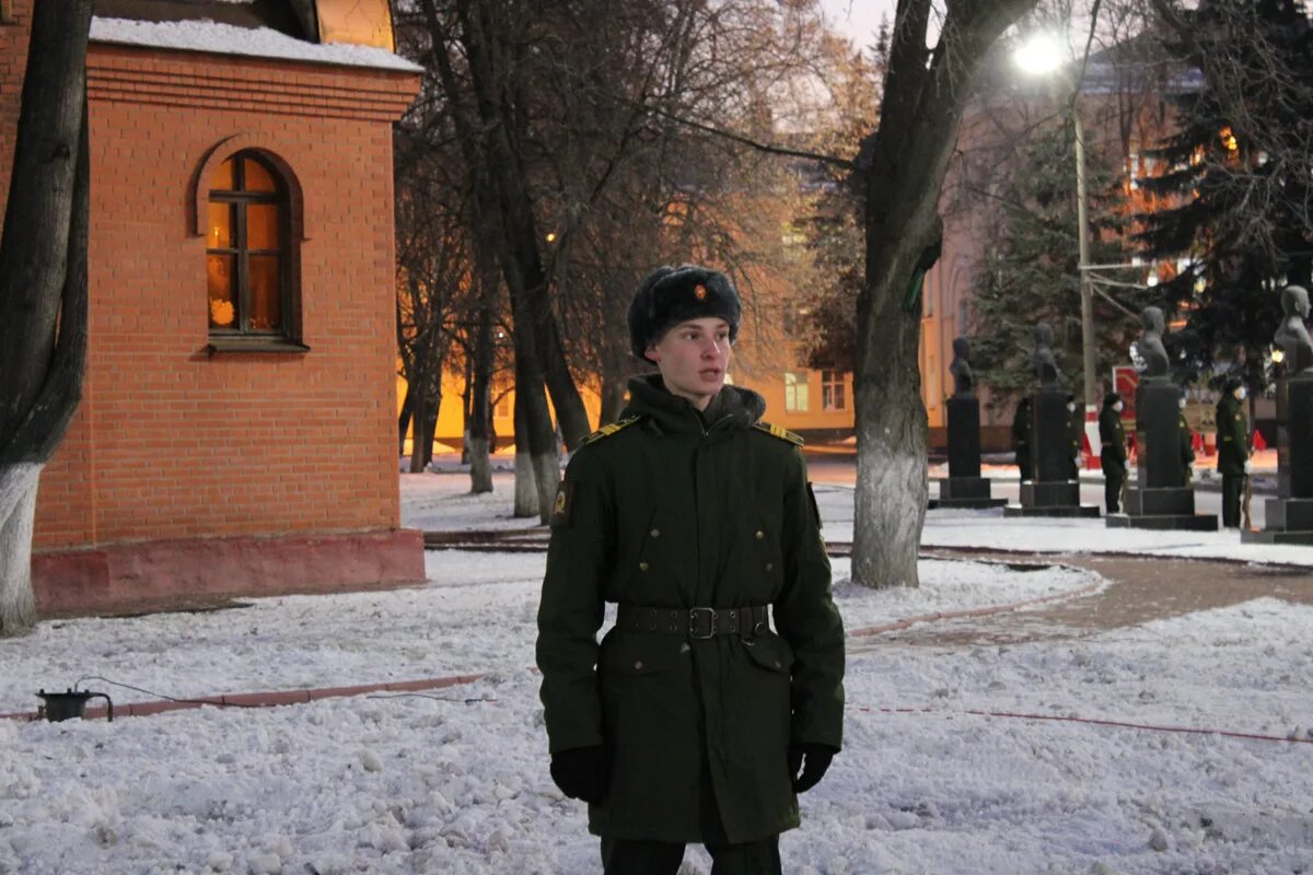 Московский военный. Московское общевойсковое командное училище. Кремлевские курсанты МОСВОКУ. Кремлёвское военное училище в Москве. МВВКУ Московское высшее.