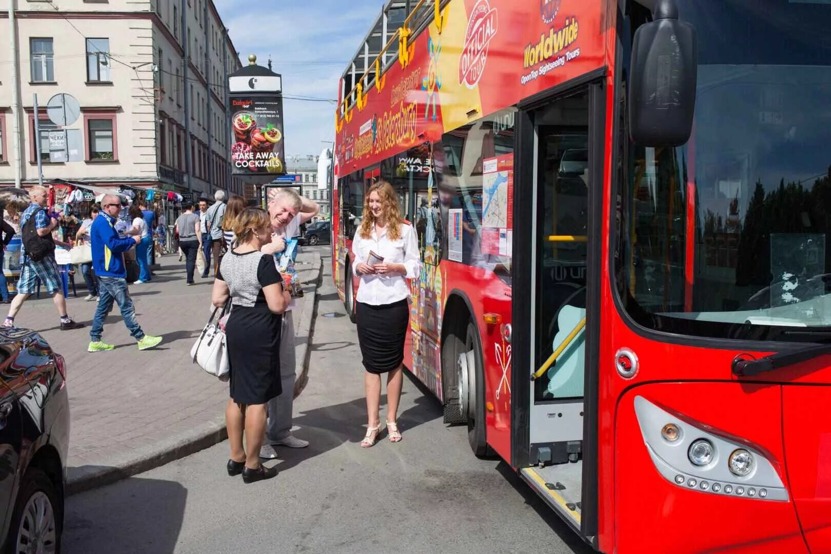 Автобусные экскурсии из спб. City Sightseeing Санкт-Петербург. Автобусная экскурсия. Автобусная экскурсия по Санкт-Петербургу. Обзорная экскурсия по Питеру на автобусе.