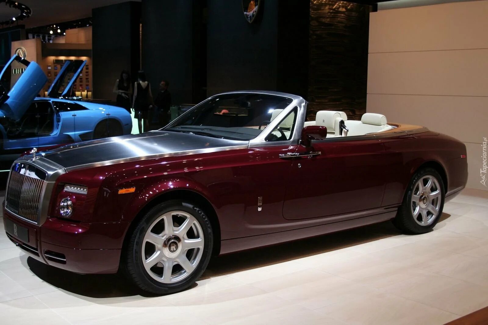 Акума роллс ростов. Роллс Ройс кабриолет 2022. Rolls Royce Phantom Coupe 2022. Rolls Royce Phantom Cabrio. Rolls Royce Drophead.