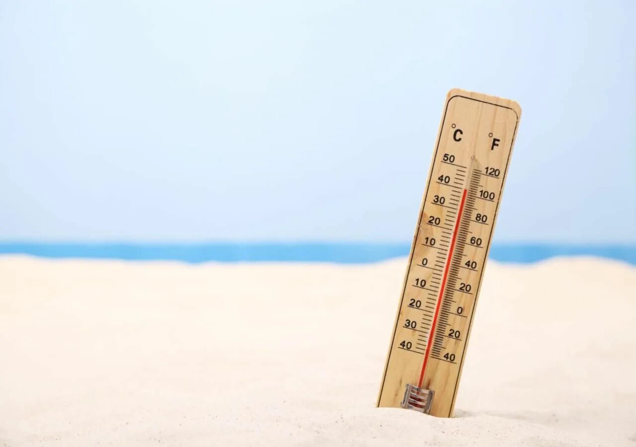 Градусник на пляже. Градусник на пляже. Песчаное температура. Песчаное температура. Песчаное температура.