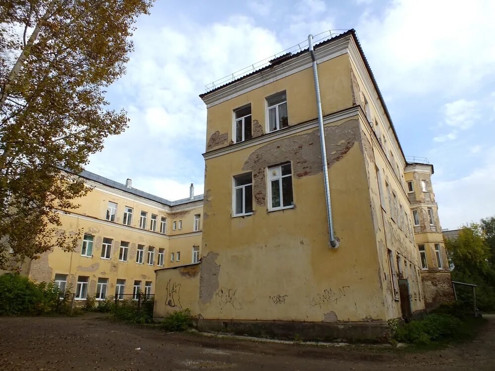 Краснокамская городская поликлиника, поликлиника для взрослых, ул. Чапаева, 39, 