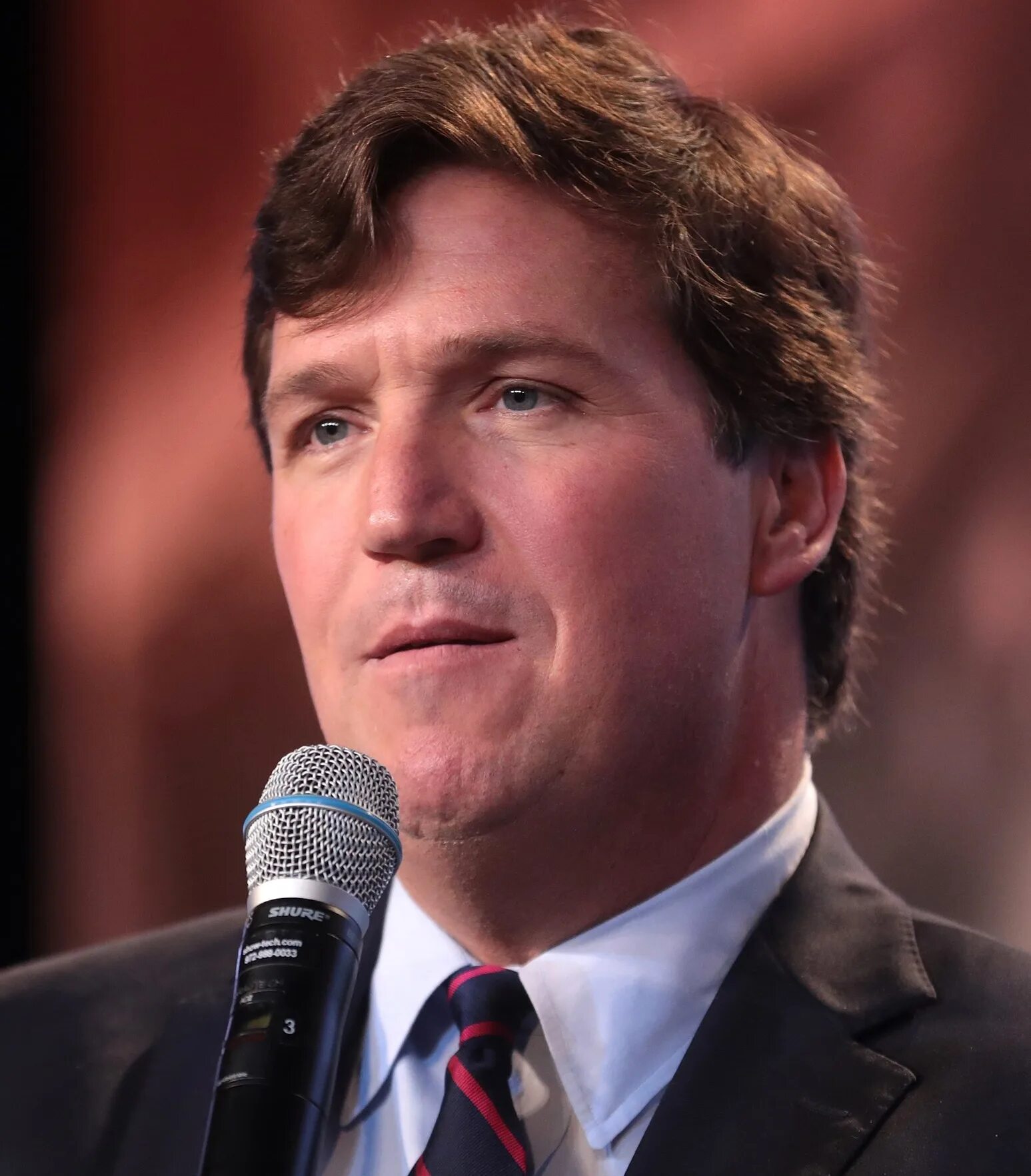 Такер телеграмм. Телеведущий новостей. Такер телеграмм. Такер карлсон фокс ньюс. Такер ведущий фокс ньюс.