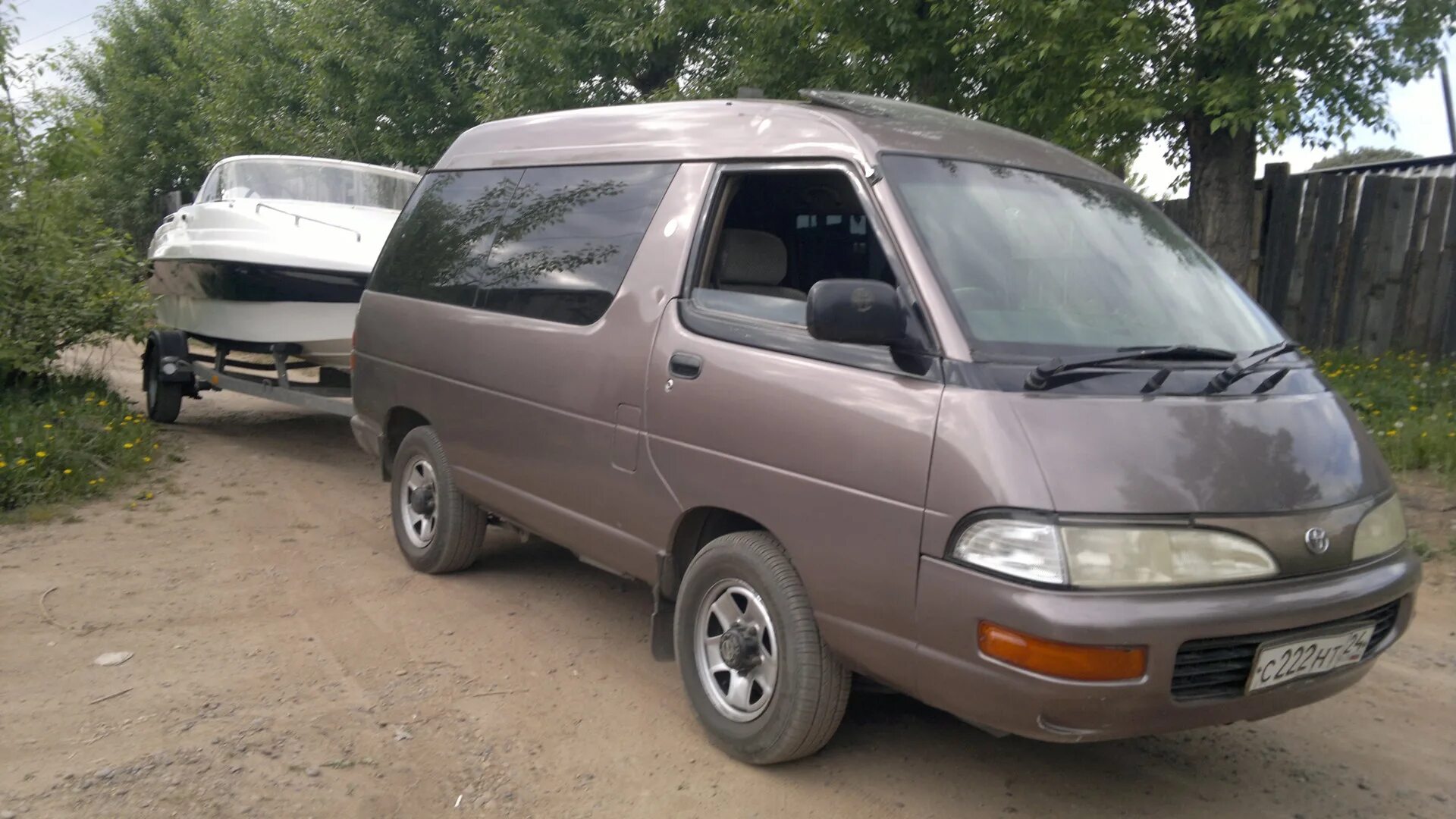 Таун айс фото. Toyota Town Ace 1994. Тойота Таун айс 1994. Toyota Town Ace 2. Toyota Town Ace 3.