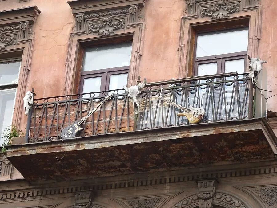 Питерские балконы. Балкон питер. Отель akyan saint petersburg улица восстания. Отель akyan спб. Балконы петербурга.