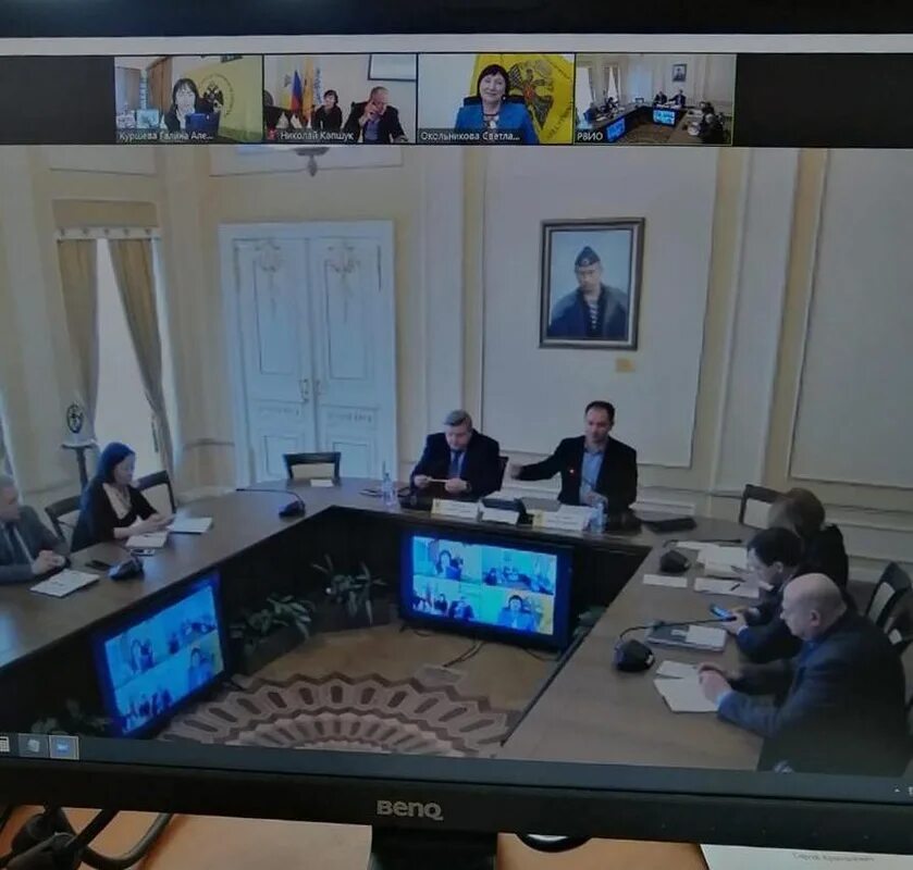 Совещание военных по видеосвязи. 5 марта сгспу круглый стол современный. Выпуск ветеринарной академии 2021. Нии 2021. Нии 2021.