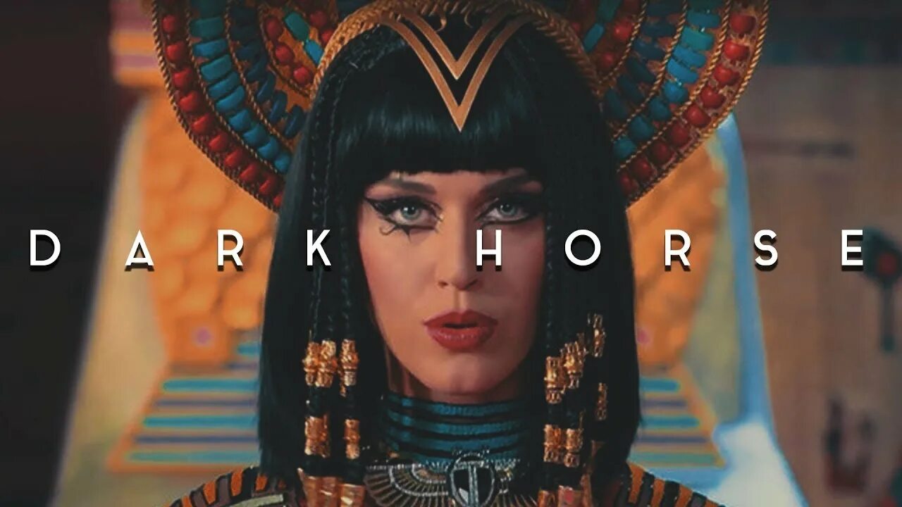 Dark horse katy perry feat juicy j. Кэти Перри дарк Хорс. Кэти Перри Египетская. Katy Perry Клеопатра. Katy Perry Египет.