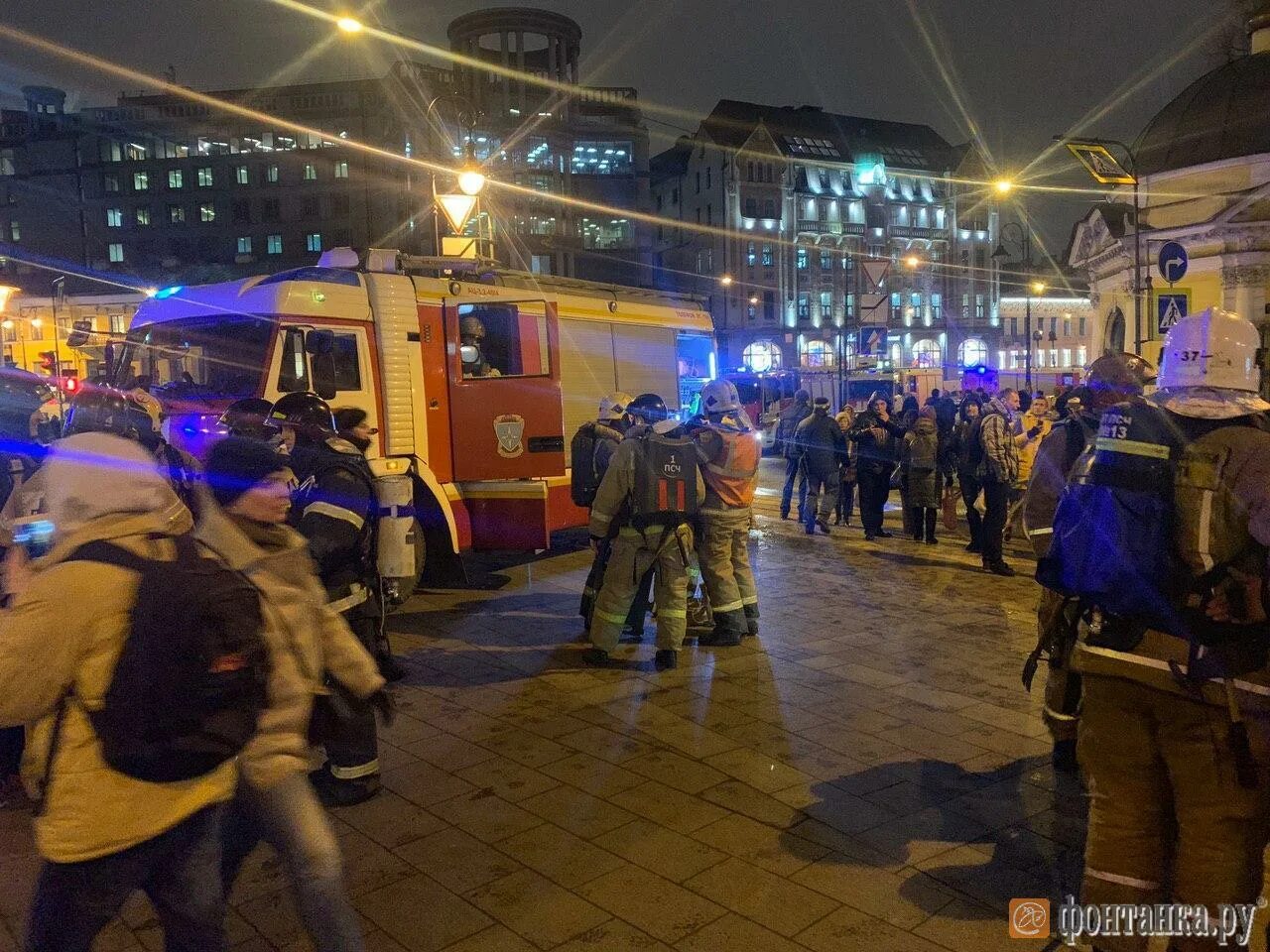 Авария в метро Санкт Петербург теракт. Происшествие в метро СПБ. Взрыв в Санкт-Петербурге сейчас.