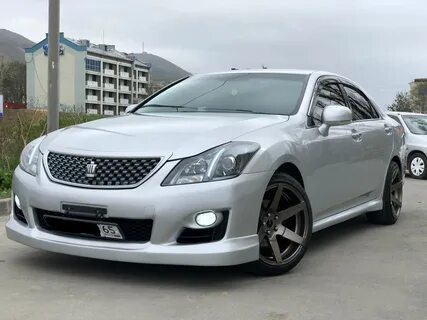 Crown 200
