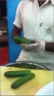 Подавилась огурцом