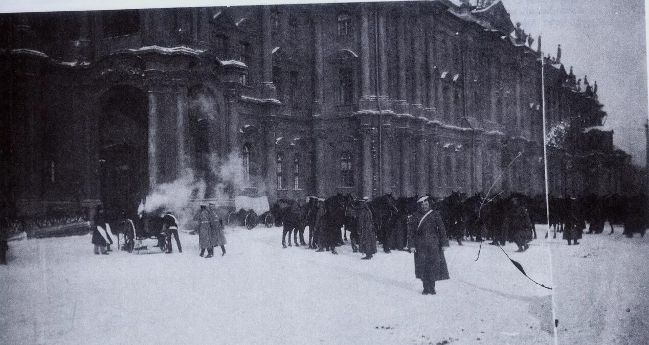 Гапон 9 января 1905. Зимний дворец 9 января 1905. Кровавое воскресенье 1905 года. Революция 1905 Дворцовая площадь.