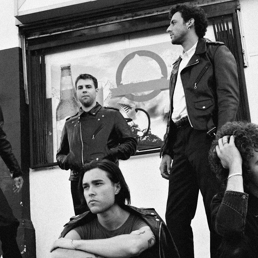 The neighbourhood softcore speed up. Нейборхуд софткор. группа the neighbourhood и билли. reflections the neighbourhood. песни the neighbourhood reflections.