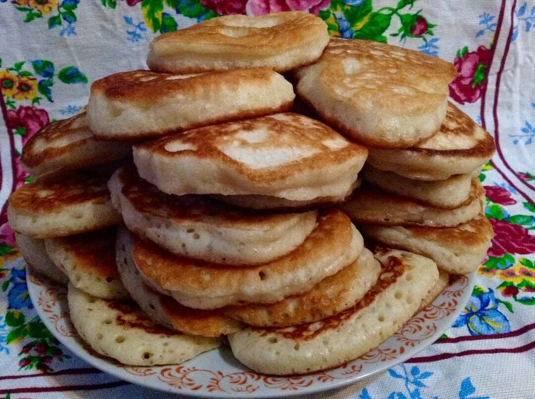 Оладьи на воде. Оладьи пресные. Оладьи в печи. Вкусные оладушки на воде. Рецепт оладушек на воде с дрожжами