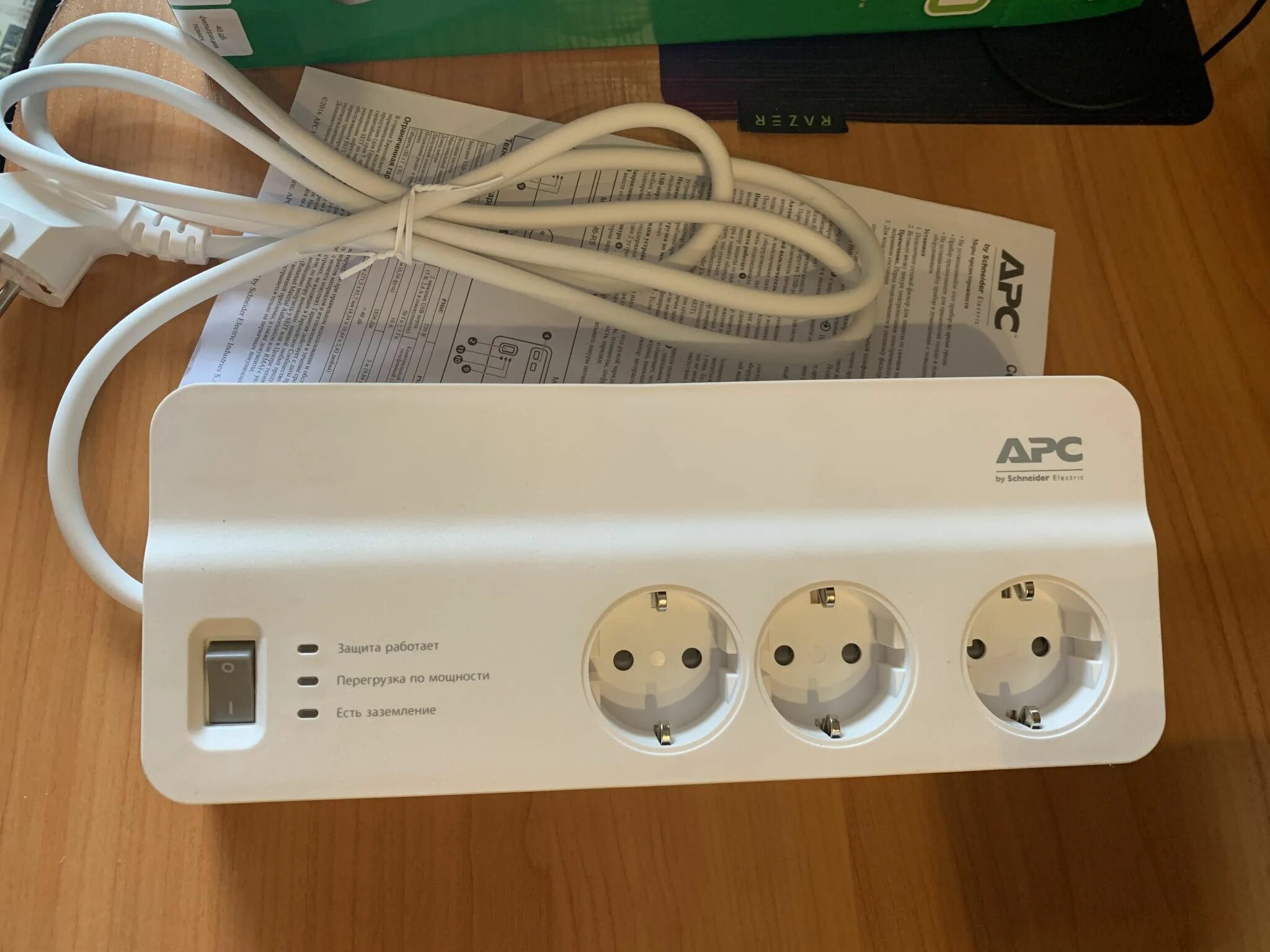 Сетевой фильтр apc essential surgearrest. Apc essential surgearrest pm6-rs. сетевой фильтр apc pm6-rs. сетевой фильтр apc essential surgearrest pm6-rs белый. apc essential surgearrest, 6 розеток.