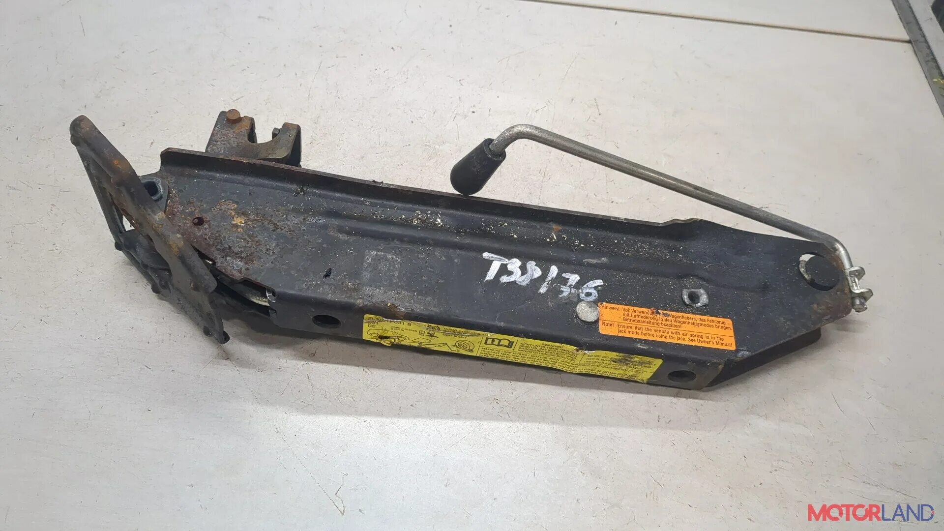 Домкрат на порше кайен 957. Домкрат порше. Домкрат порше кайен. Домкрат порше. Домкрат порше.