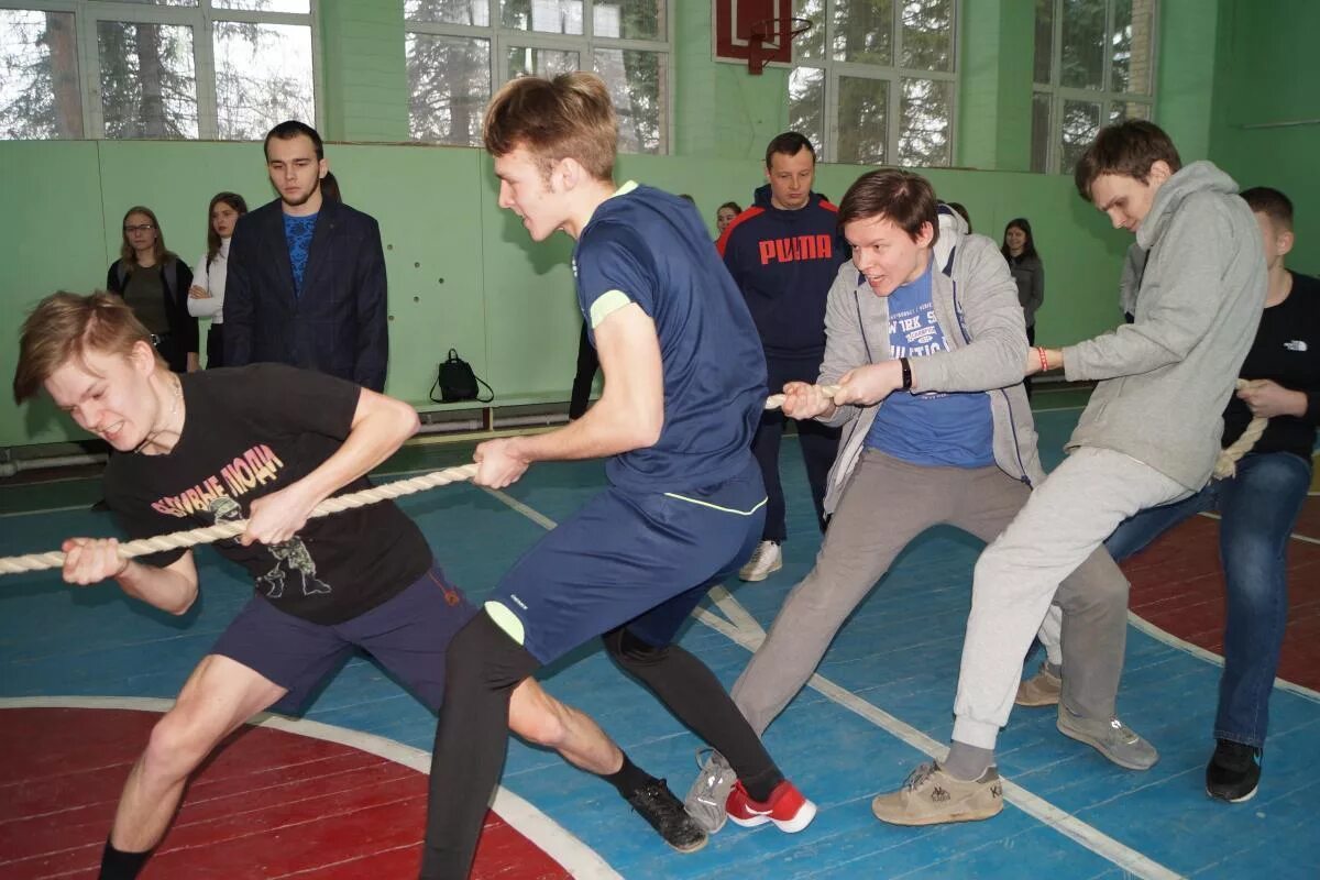 Какие соревнования в школах есть. Спортивные подростки в школе. виды спортивных соревнований в школе. спортивные соревнования в школе картинки. виды соревнований в школе.