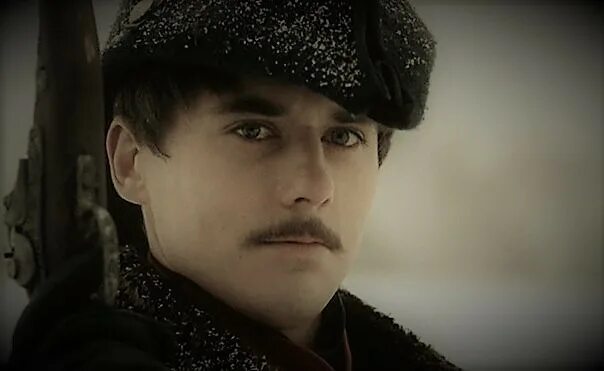 Герой нашего времени город. Вулич герой нашего времени. Герой нашего времени город. Печорин 2006. Герой нашего времени город.