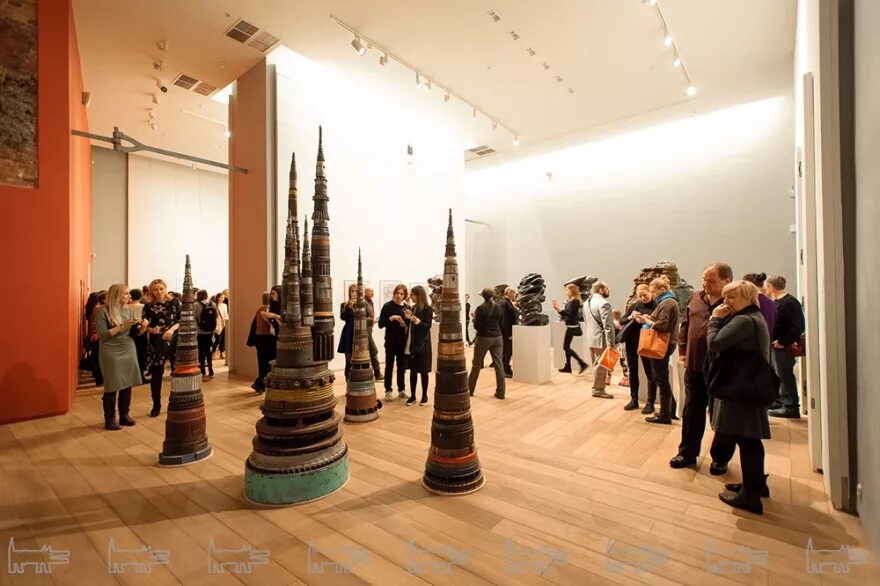 Эрмитаж выставки. Главный штаб эрмитажа фотовыставка. Эрмитаж главный штаб экспозиция. Эрмитаж выставка анфилада студия 44. Зал импрессионистов в главном штабе эрмитажа.