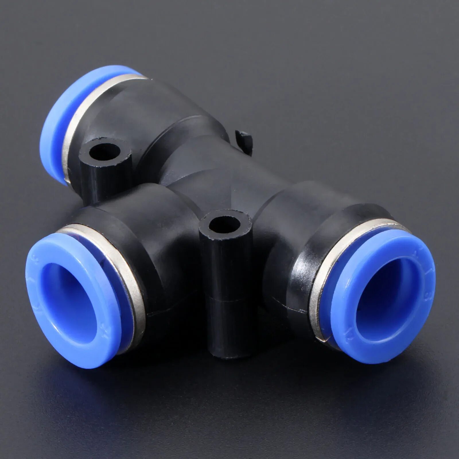 Фитинг тройник 6х6х6 металл. Т образный фитинг тройник. Фитинг тройник 9412 6-м16х1,5 camozzi. Фитинг 6 6 8 тройник. Фитинг т образный тройник 6x6x8.