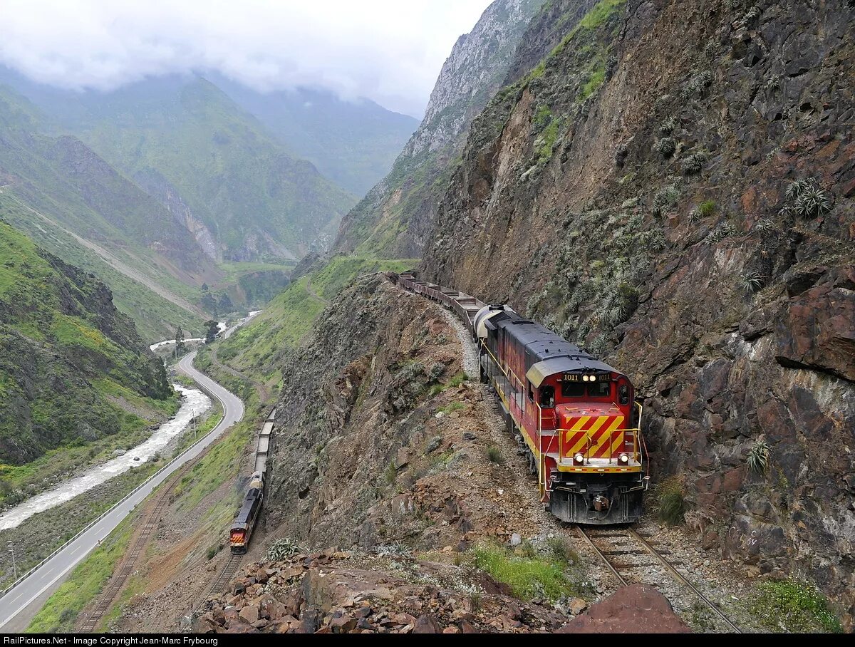 Лима Высокогорная железная дорога. Железная дорога Ferrocarril Central Andino. Перу-рейл железная дорога. Железная дорога в Латинской Америке.