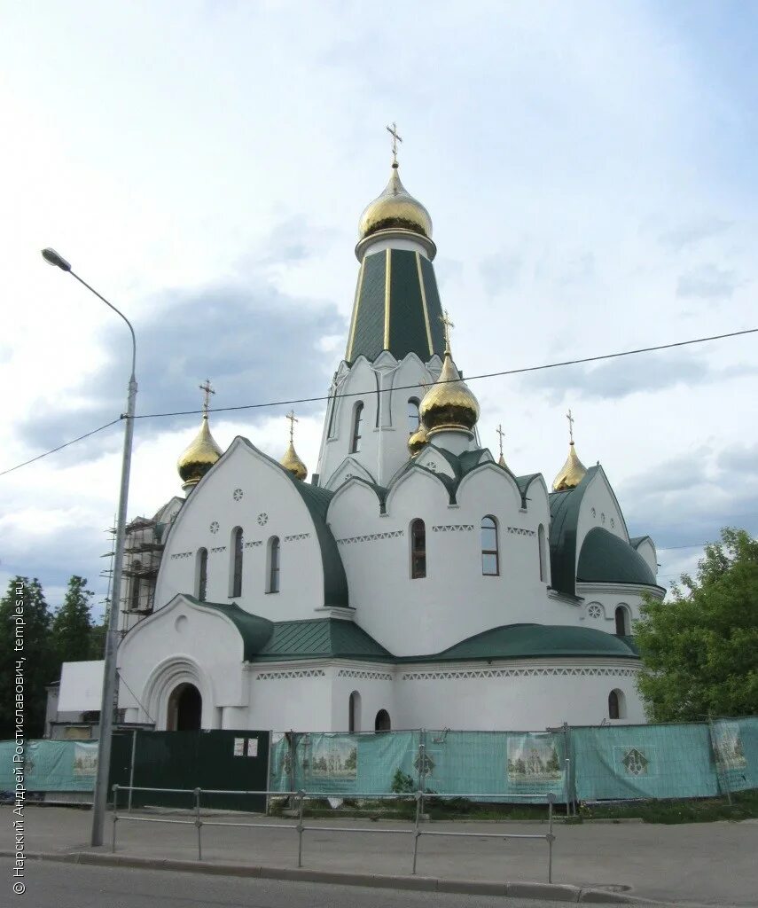Новый храм на 3 парковой. Церковь на парковой. Церковь на парковой. Церковь на парковой. Церковь на парковой череповец.