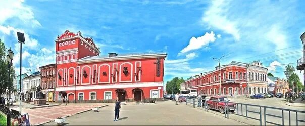 Вышний волочек театр афиша. Драмтеатр вышний волочек. драмтеатр вышневолоцкий драмтеатр. усадьба алексеевское вышний волочек. театр вышний волочек архитектура.