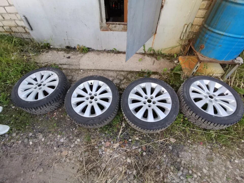 Шины опель инсигния 18. Зимняя резина 1856515. Колеса зимние opel astra r17. Зимние колеса на опель. Колеса зимние opel astra r17.