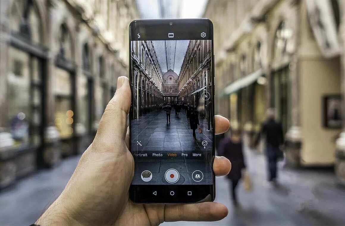 Хуавей p20 pro. Камера для huawei p30 передняя. Андроид с хорошей камерой. Смартфон huawei лучшая камера. Хуавей с 6 камерами.