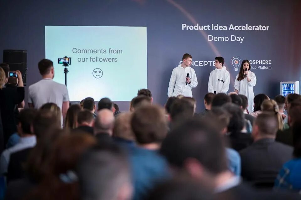 Акселератор стартапов. Alchemist accelerator. акселератор идей. стартап акселератор фото. alchemist accelerator logo.
