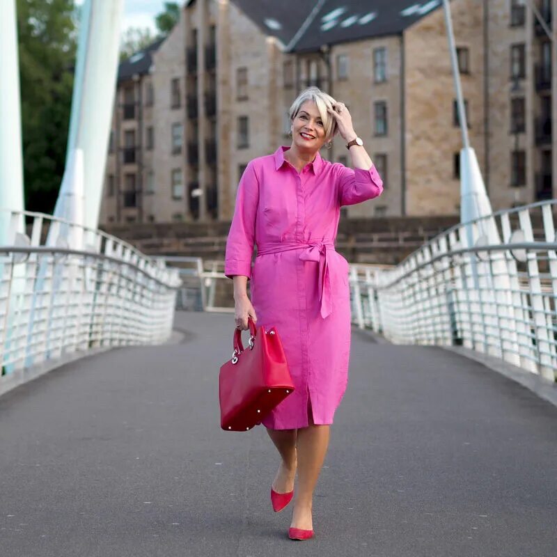 летние платья для женщин 50 лет. красивые женские платья. стильные летние платья. 50 модных платьев. нарядные платья для женщин.