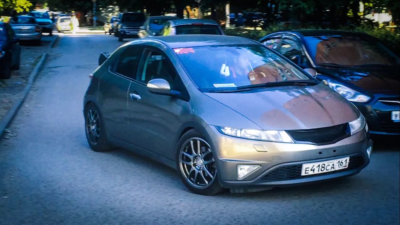 Civic 5d стекло. Honda civic 5d 2007. решетка радиатора honda civic 5d. решетка радиатора хонда цивик 5д 2008. решетка на хонда цивик 5д 2008.