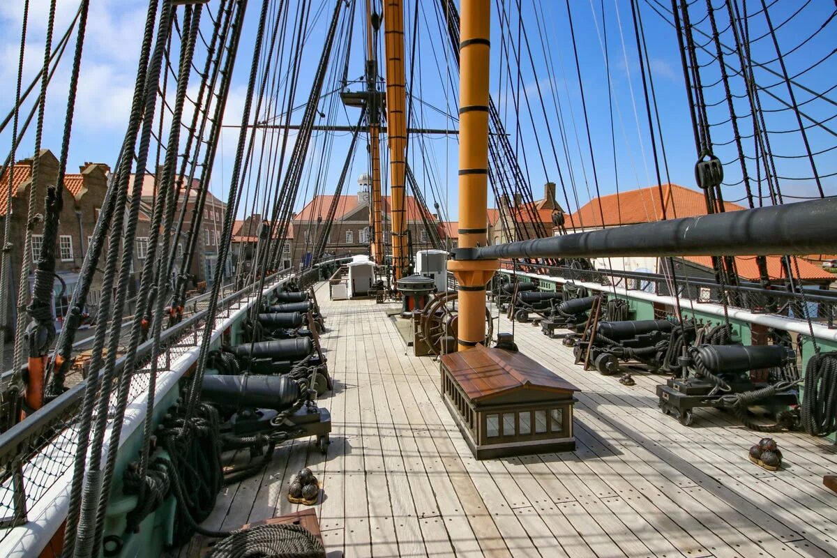 Is the ship still. Ship обложка. Шкафут на корабле это. Is the ship still. Обложка корабль.