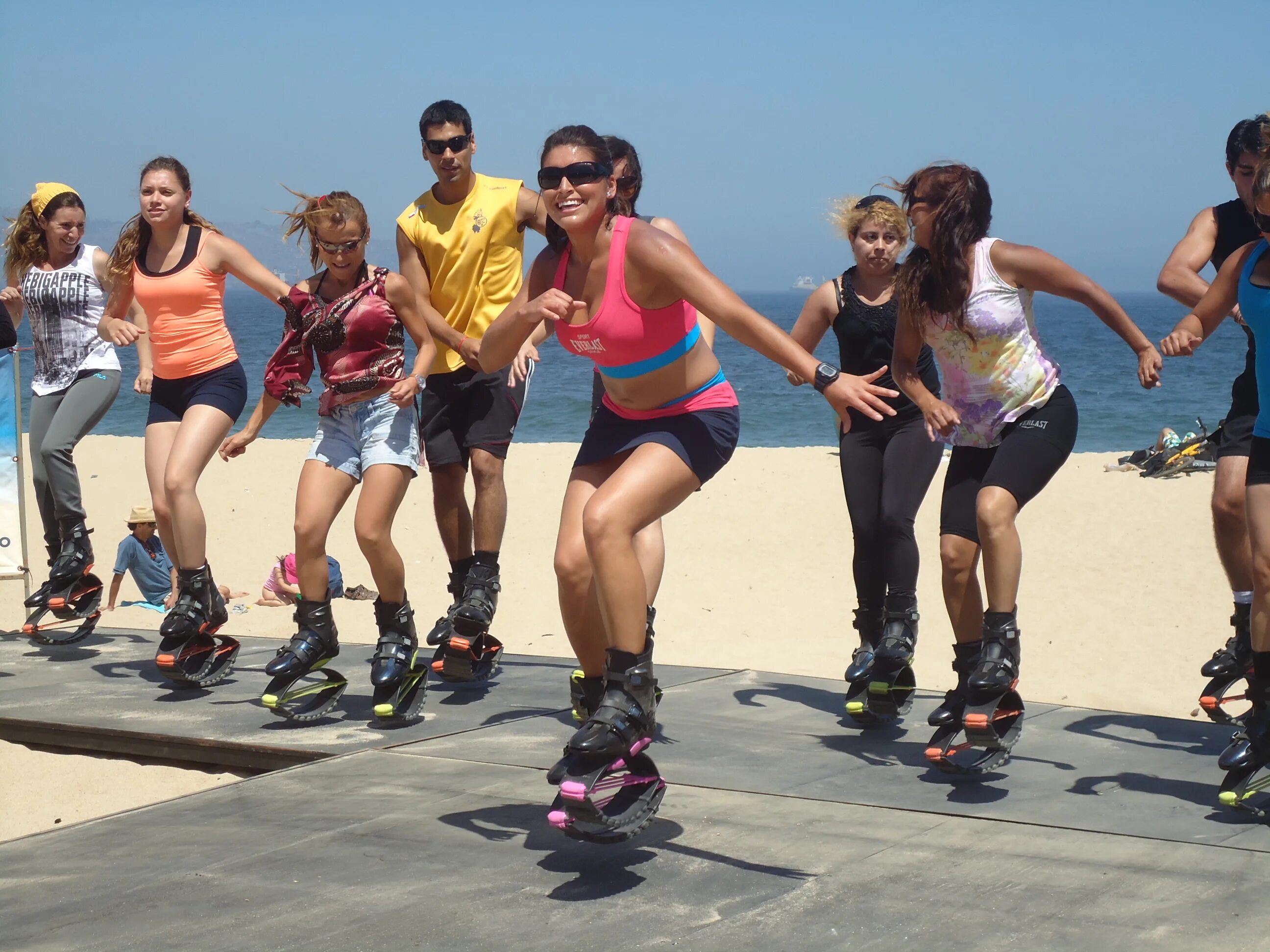 Курсы jump. Jumps course. Kangoo jumps занятия в москве. Kangoo аэробика. Бейсджампинг с моста.