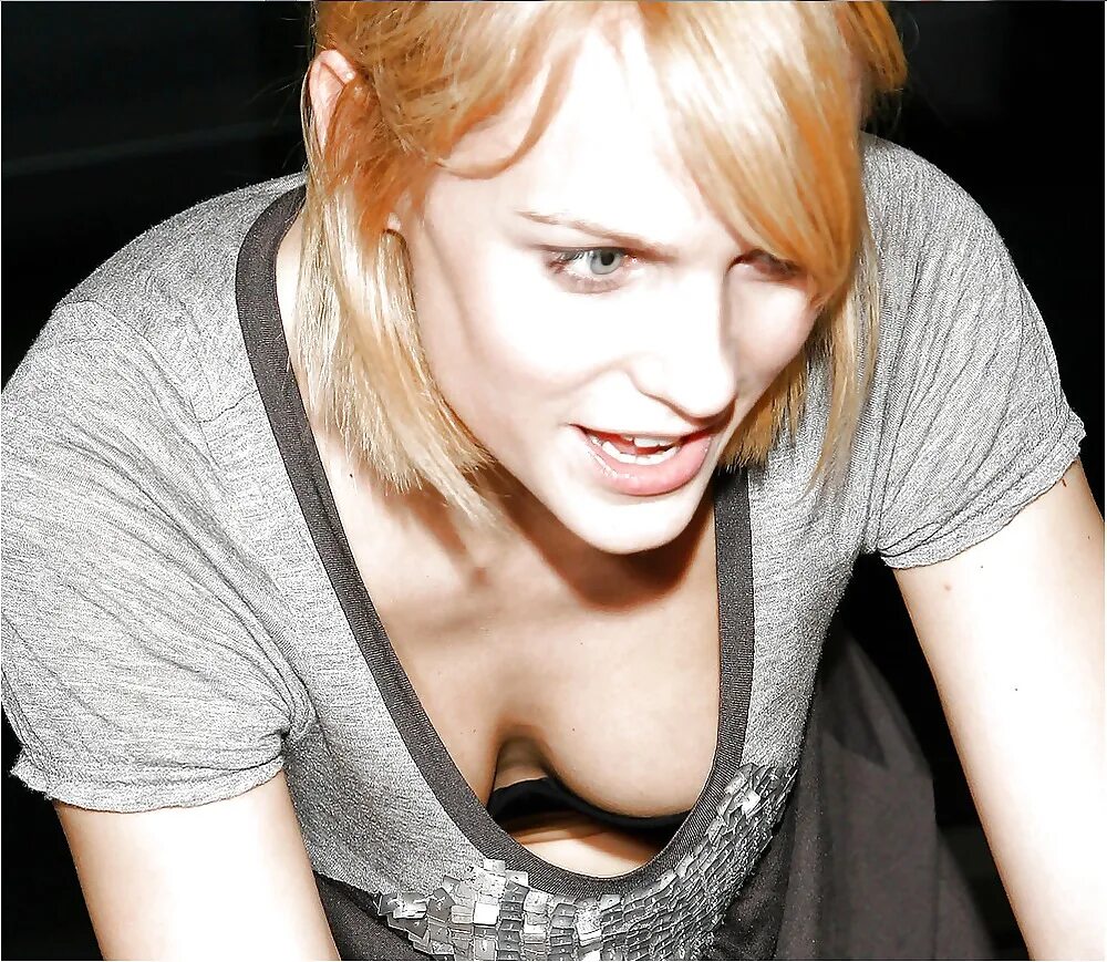 Даунблуз кимберли. Даунблуз саския. Даунблуз нипслип. Down blouse topless. Down blouse topless.