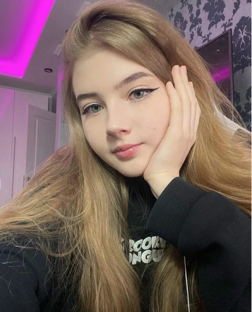 Дарья столбова фото. Гаечка стримерша даша. Даши певица. Gaechkatm дарья куданова. Даша 18.